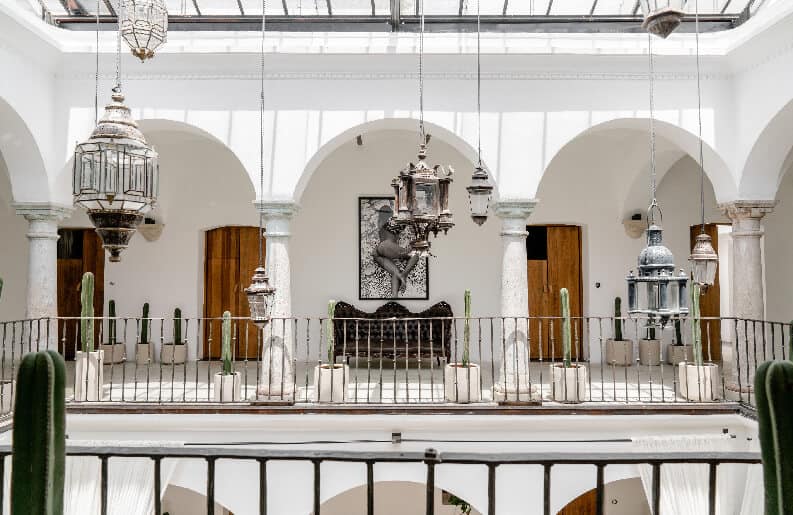 Hotel Sin Nombre