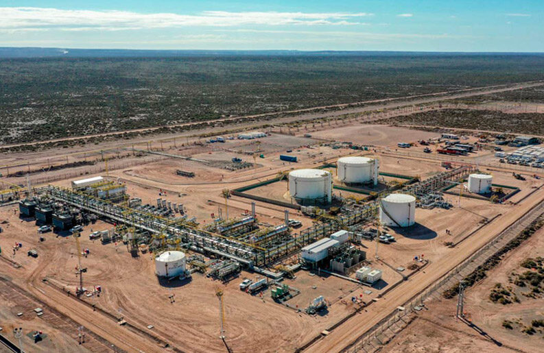 Las inversiones inmobiliarias en Vaca Muerta ganan protagonismo, con rentas que pueden duplicar a Buenos Aires.