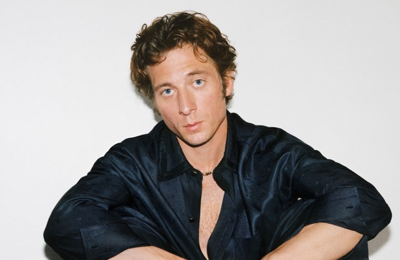 Jeremy Allen White - Louis Vuitton