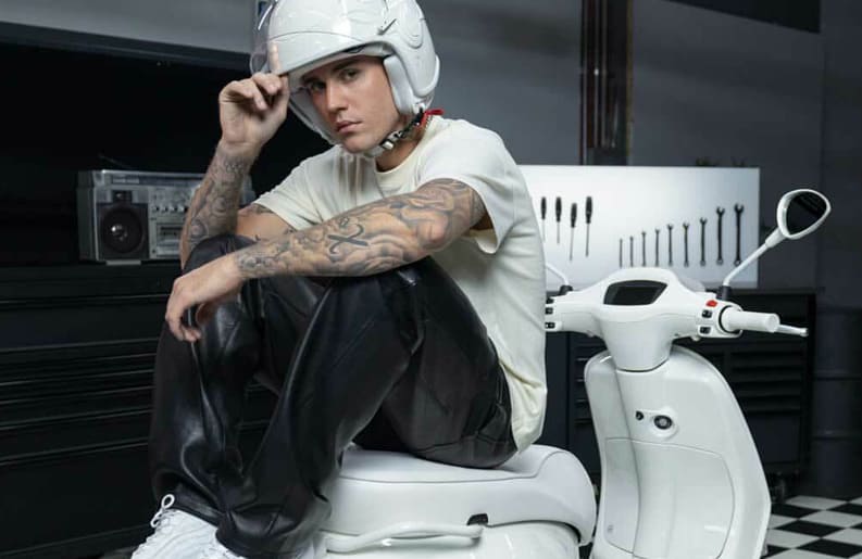 Justin Bieber Vespa portada