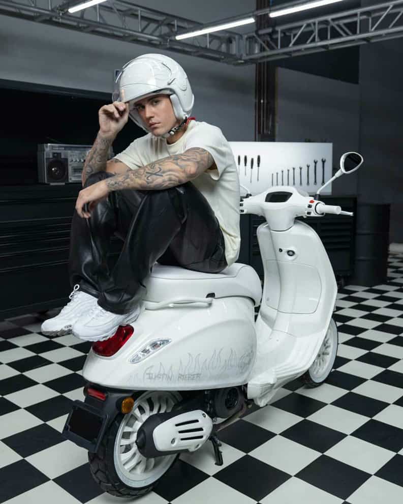 Justin Bieber Vespa