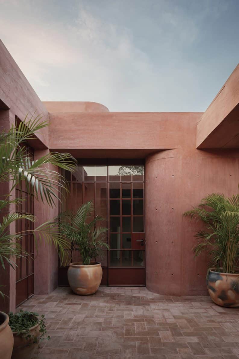 La Casa Roja by Ángel García Estudio