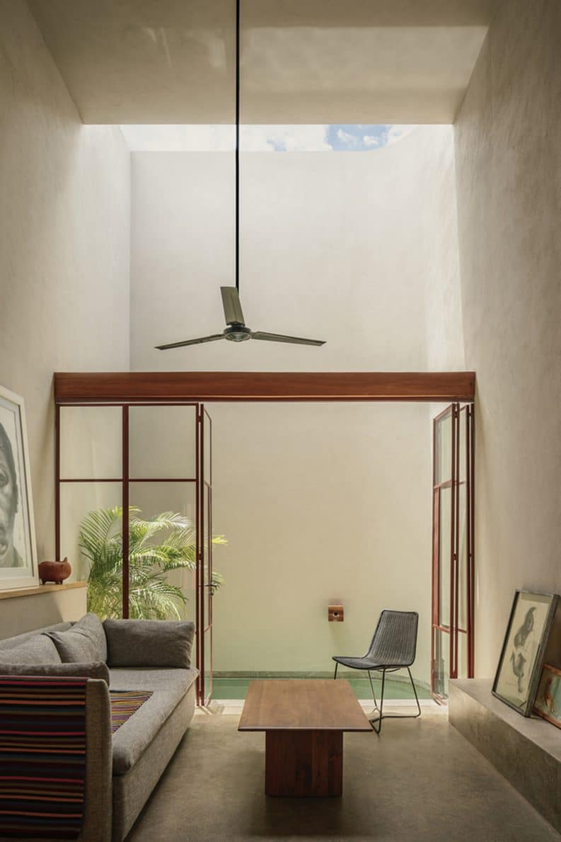 La Casa Roja by Ángel García Estudio