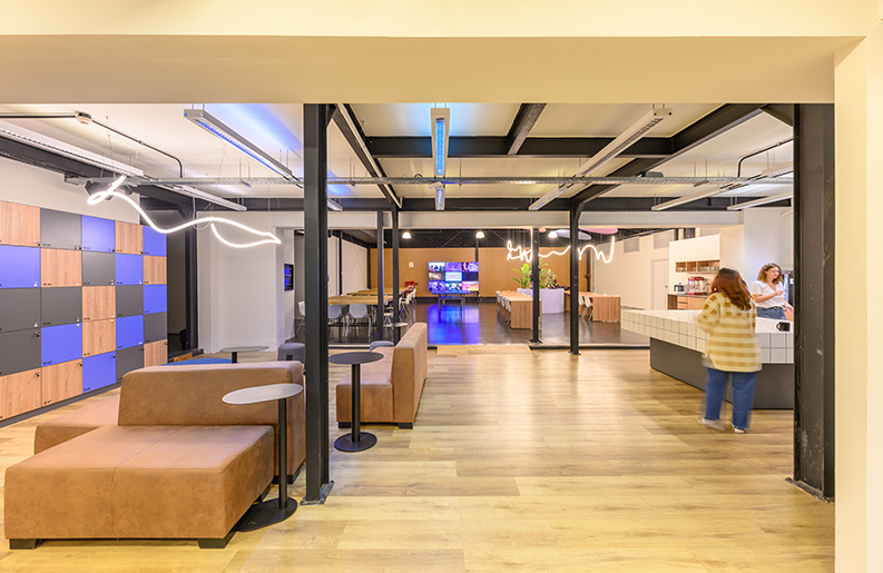 La Maquinita Coworking by ESTUDIO MONTEVIDEO