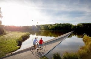 Limburg. Pedalear a través de un lago