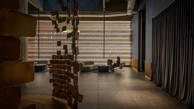 Lobby de Hotel Azur. Un proyecto que invita a vivir una experiencia nueva