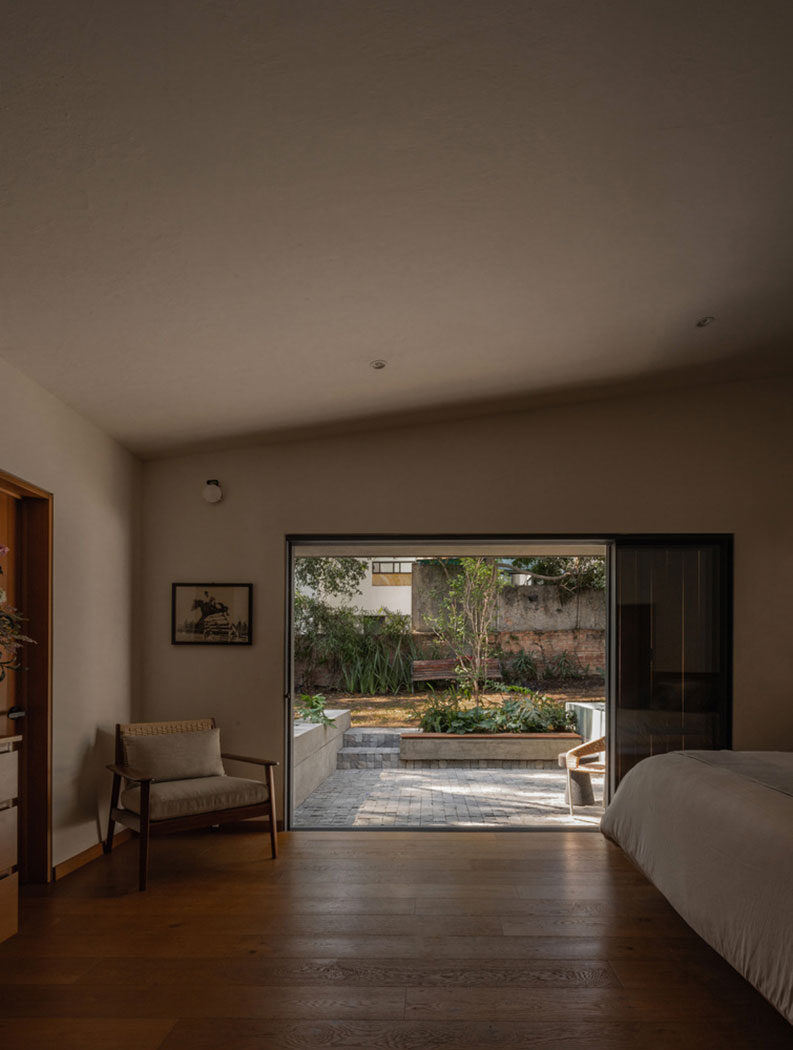 Malvas 59 by Estudio Radillo Alba