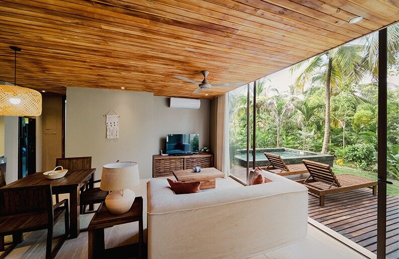 Así es NAIO Hotel & Villas