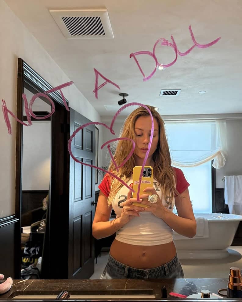 Not a Doll x Ester Expósito