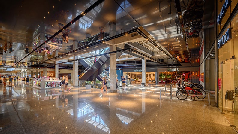 Nuevocentro Shopping. Una remodelación estructurada y elegante de un lugar icónico