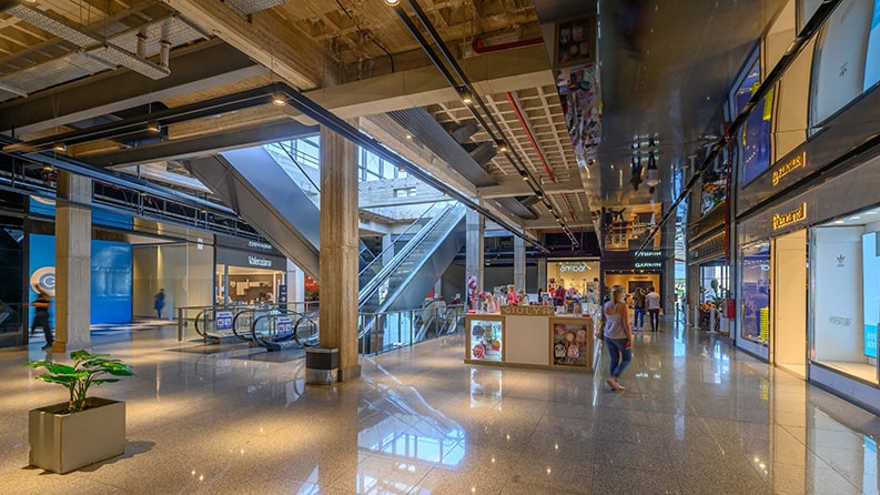 Nuevocentro Shopping. Una remodelación estructurada y elegante de un lugar icónico