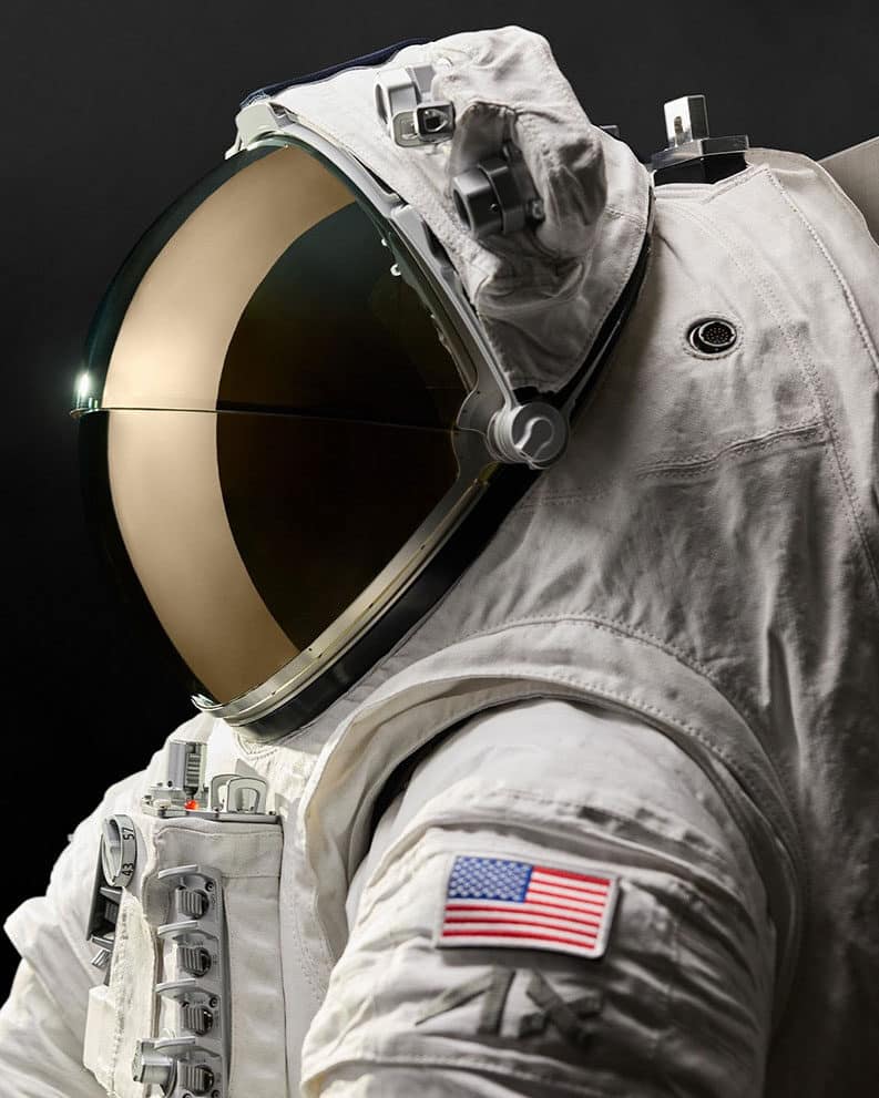 Oakley y Prada vestirán a los astronautas