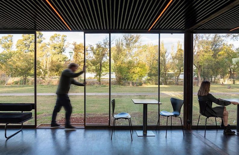 Pabellón en el Parque de Mayo, Bernardo Rosello Arquitectura, Nicolás Herrero