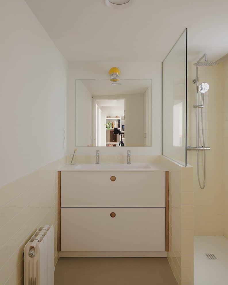 Reforma en Carrer Floridablanca by Ruben Casquero