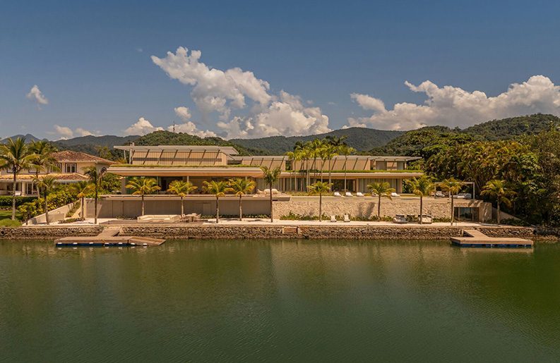 Residencia BRM by Jacobsen Arquitetura