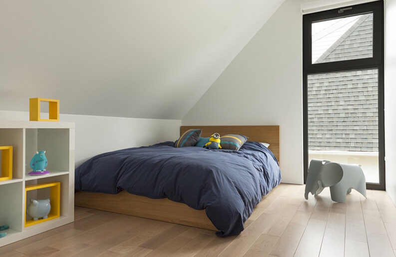 Residencia Belcourt by Atelier Pierre Thibault