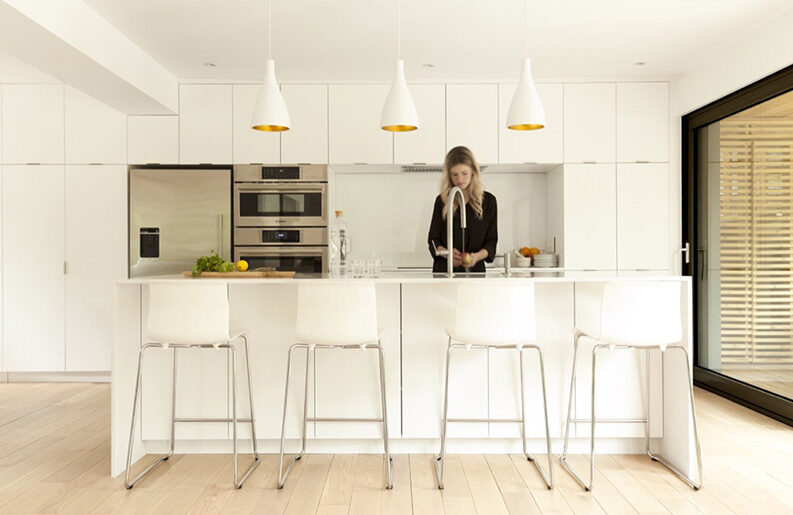 Residencia Belcourt by Atelier Pierre Thibault