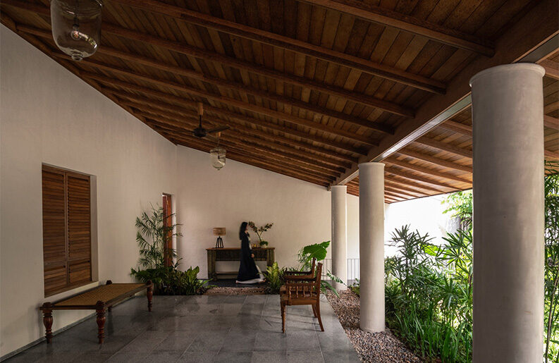 Residencia Ochre by Thought Parallels