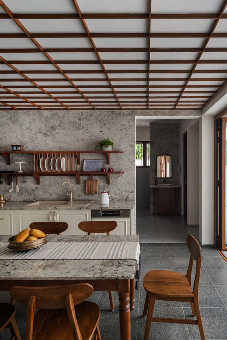 Residencia Ochre by Thought Parallels