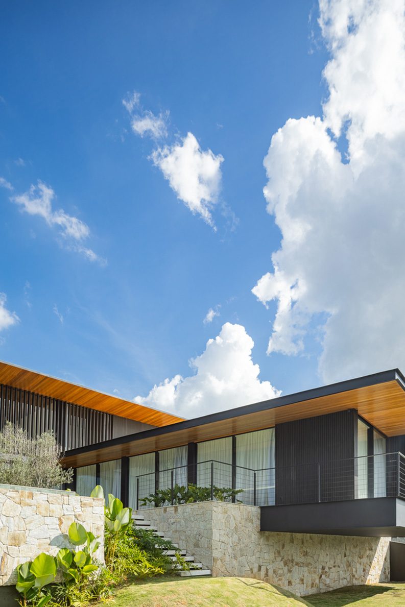 Residencia SF by Gabriel Micherif Arquitetura