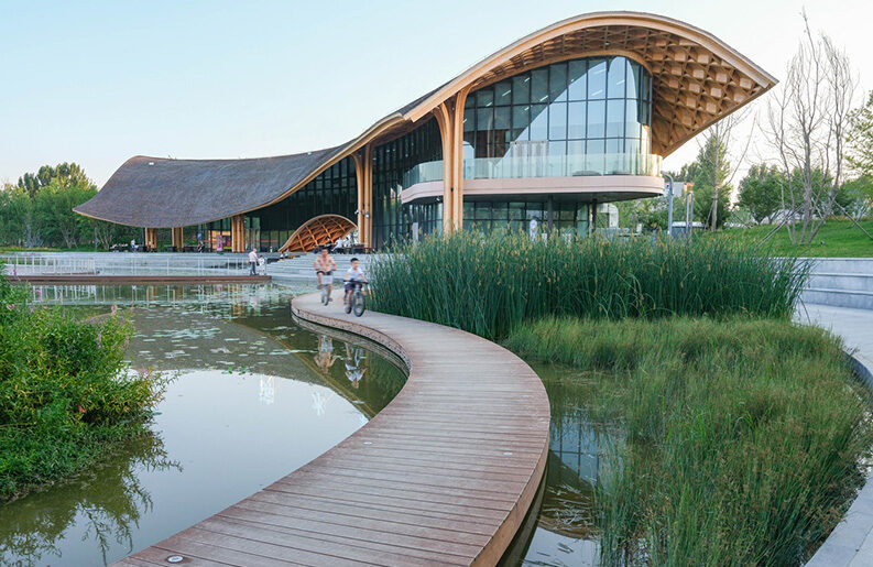 Restaurante Lakeside by THAD SUP Atelier