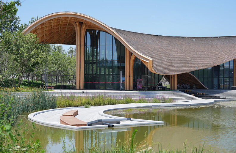 Restaurante Lakeside by THAD SUP Atelier