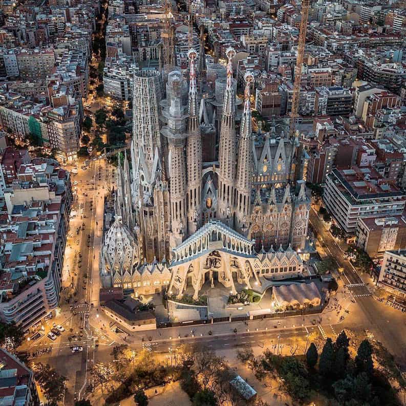 La Sagrada Familia edificios