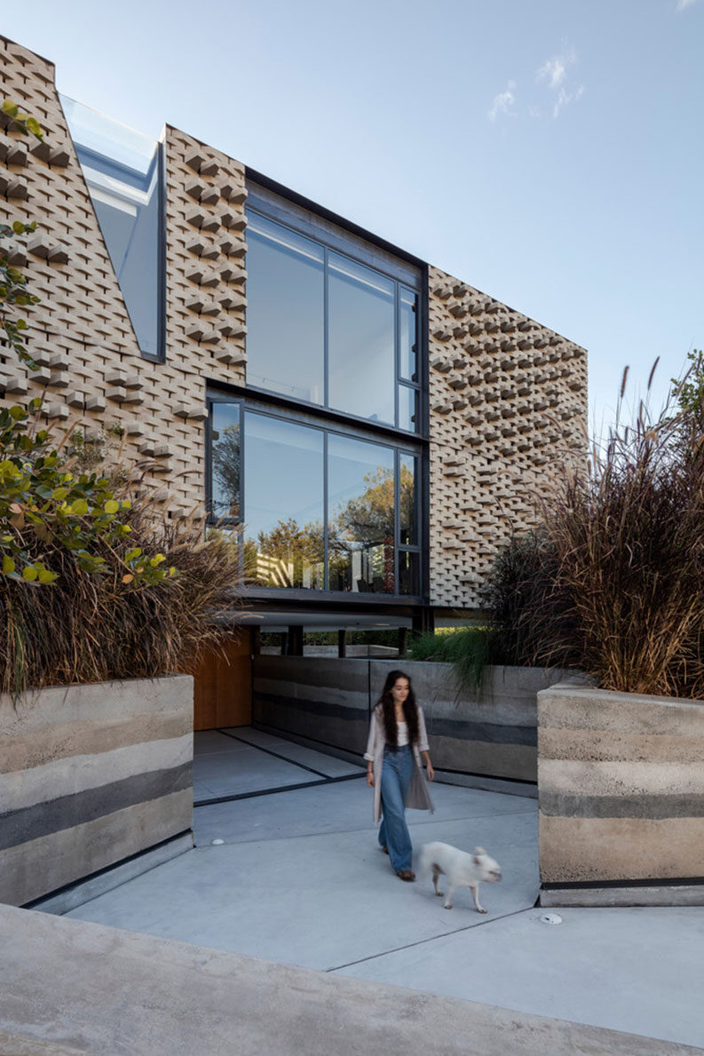 Una Casa en los Andes by ODD ARCHITECTS