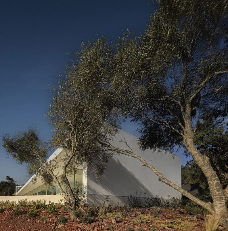 Villa 95 by Fran Silvestre Arquitectos