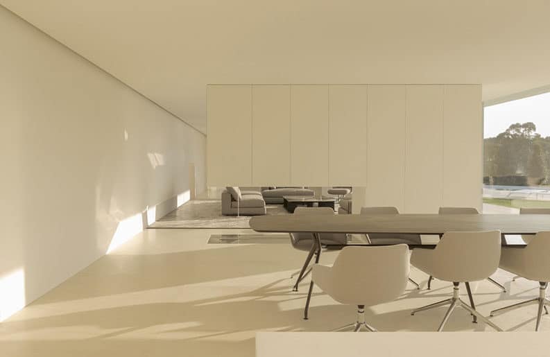 Villa 95 by Fran Silvestre Arquitectos