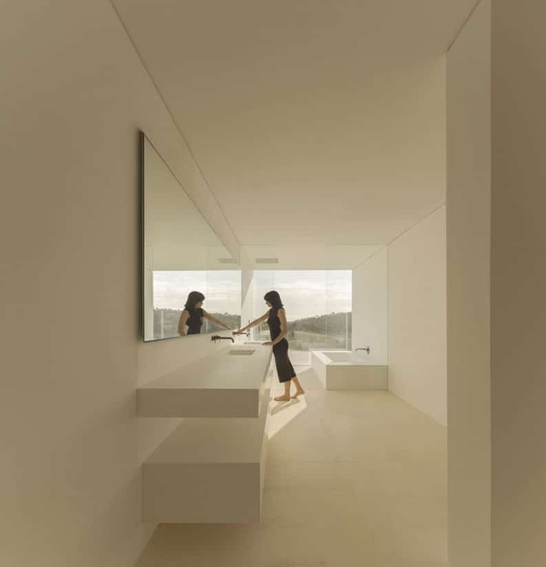 Villa 95 by Fran Silvestre Arquitectos
