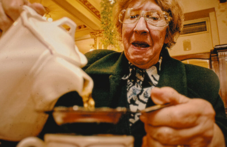 Yiya Murano: Muerte a la hora del té