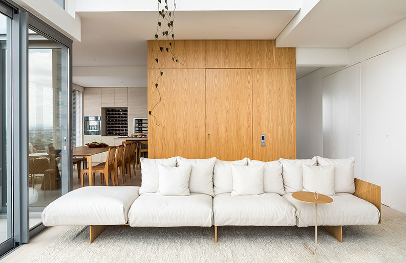 Elegancia funcional en un dúplex de 540 m²