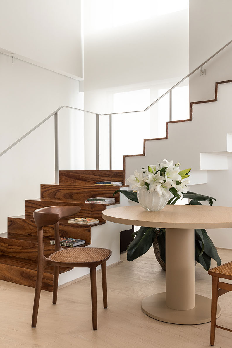 Elegancia funcional en un dúplex de 540 m²