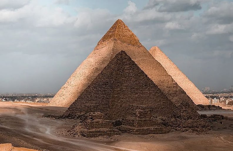 Río Nilo. El camino para descubrir Egipto. Pirámides Giza