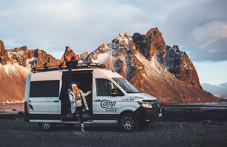 Ása Steinars. De Islandia al mundo.