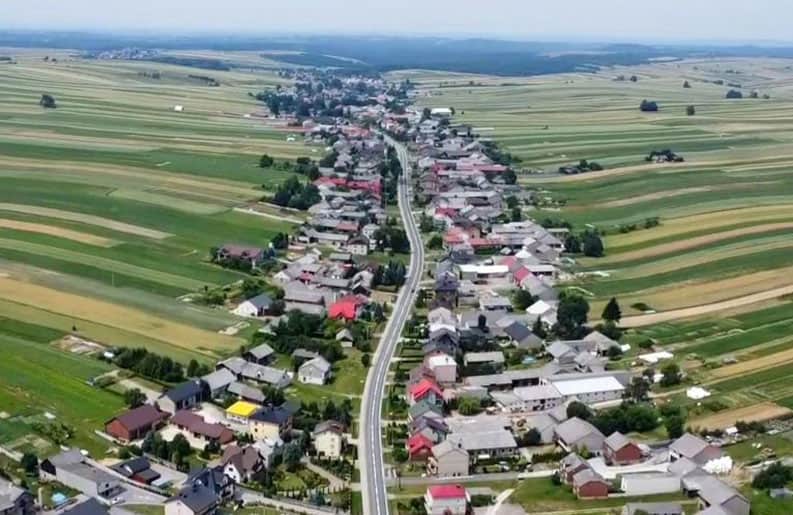 Suloszowa. El pueblo de una sola calle.