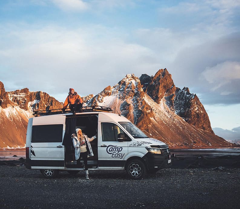 Ása Steinars. De Islandia al mundo.