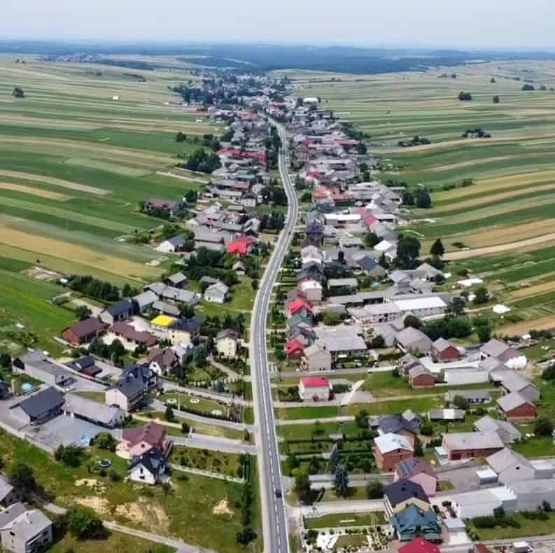 Suloszowa. El pueblo de una sola calle.