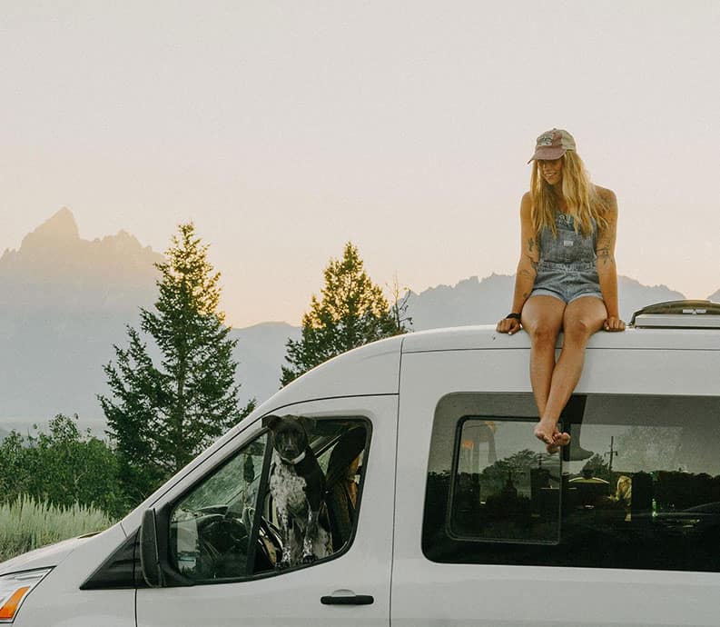 Al volante. La vida en camioneta de la influencer Abigail Martin.